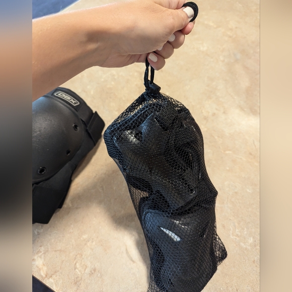 Kids Guards Protective Gear Set - Picture 12 of 16